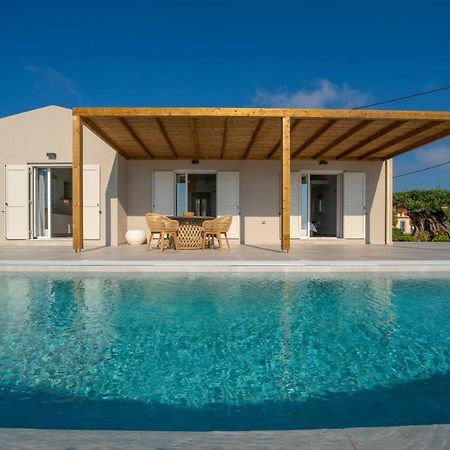 Summer Breeze Villa Tzamarelata Exterior foto