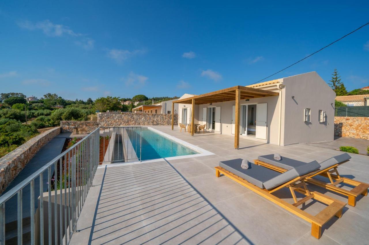 Summer Breeze Villa Tzamarelata Exterior foto