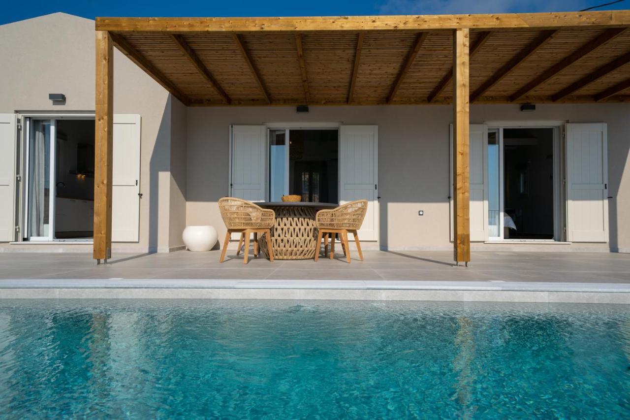 Summer Breeze Villa Tzamarelata Exterior foto