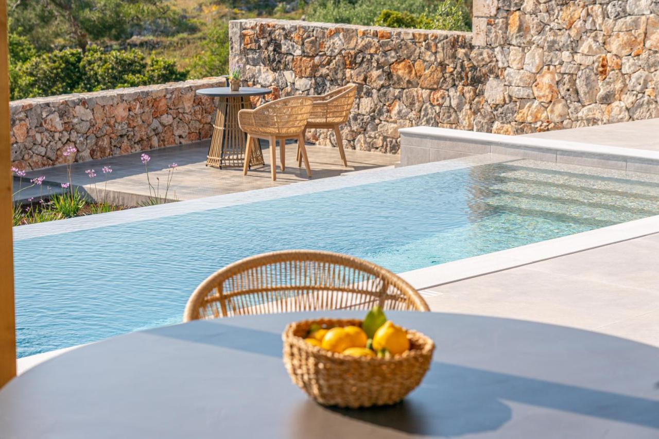Summer Breeze Villa Tzamarelata Exterior foto