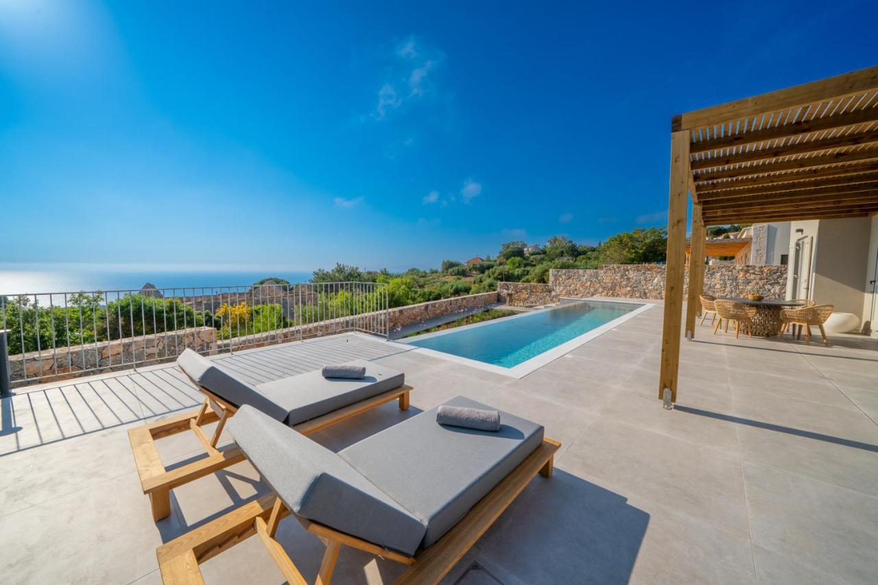 Summer Breeze Villa Tzamarelata Exterior foto