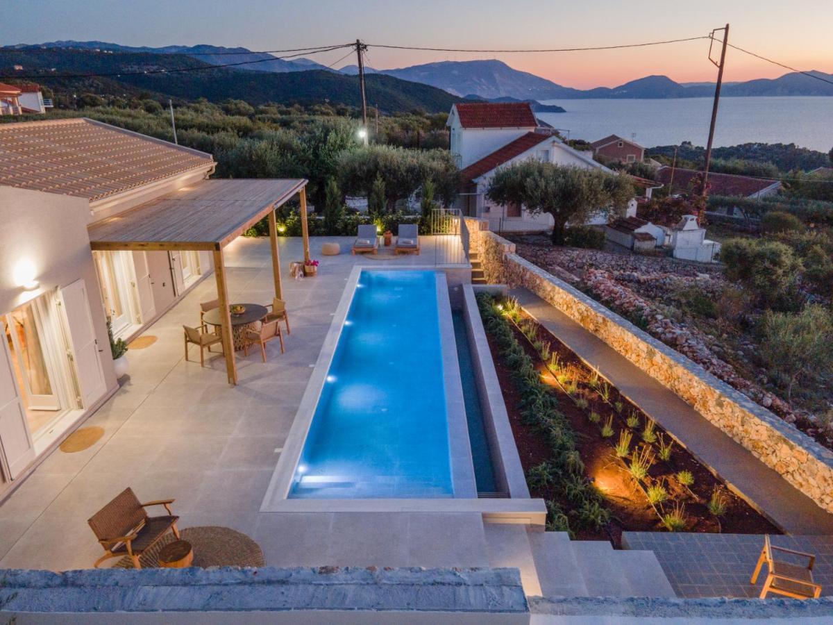 Summer Breeze Villa Tzamarelata Exterior foto